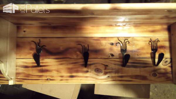 Pallet Wall Hanger Pallet Shelves & Pallet Coat Hangers Pallet Wall Hanger Pallet Shelves & Pallet Coat Hangers