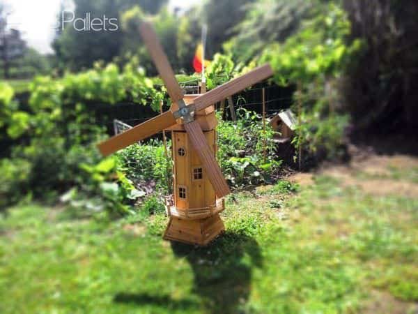 Homemade Garden Windmill From Wooden Pallets Pallet Planters & Compost Bins Homemade Garden Windmill From Wooden Pallets Pallet Planters & Compost Bins