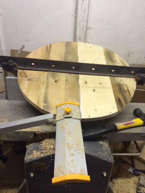 Pallet Round Table Pallet Desks & Pallet Tables Pallet Round Table Pallet Desks & Pallet Tables