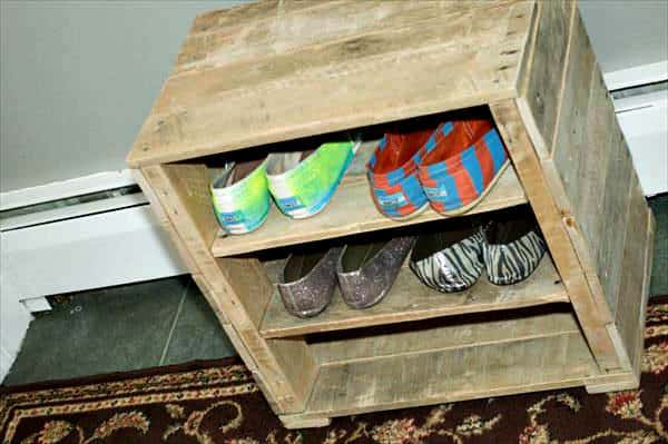 Pallet Shoe Rack & Seat Pallet Shelves & Pallet Coat Hangers Pallet Shoe Rack & Seat Pallet Shelves & Pallet Coat Hangers