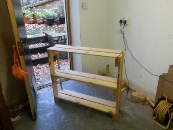 Pallet Shoe Shelf Pallet Shelves & Pallet Coat Hangers Pallet Shoe Shelf Pallet Shelves & Pallet Coat Hangers