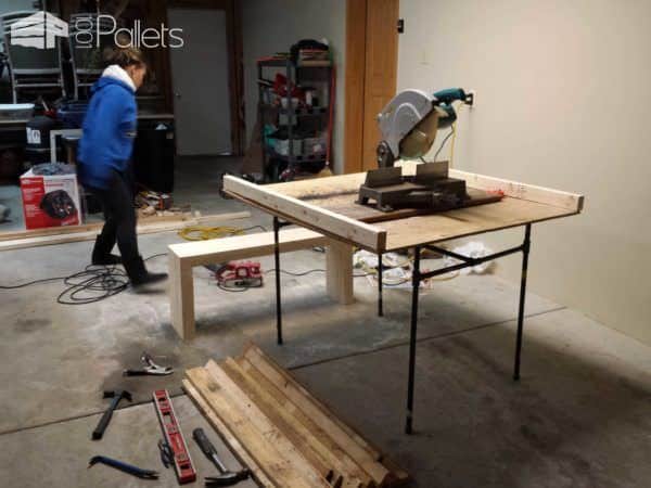Table & Benches From Discarded Pallet Boards Pallet Benches, Pallet Chairs & Stools Pallet Desks & Pallet Tables Table & Benches From Discarded Pallet Boards Pallet Benches, Pallet Chairs & Stools Pallet Desks & Pallet Tables