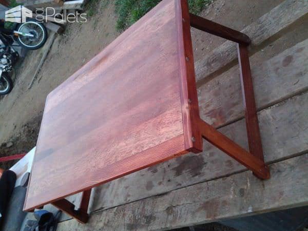 Folding Lap Table from Upcycled Pallet Pallet Desks & Pallet Tables Folding Lap Table from Upcycled Pallet Pallet Desks & Pallet Tables