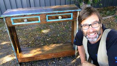 How to Build a Hall Table From Recycled Pallets DIY Pallet Video Tutorials Pallet Desks & Pallet Tables How to Build a Hall Table From Recycled Pallets DIY Pallet Video Tutorials Pallet Desks & Pallet Tables