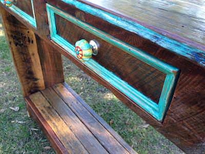 How to Build a Hall Table From Recycled Pallets DIY Pallet Video Tutorials Pallet Desks & Pallet Tables How to Build a Hall Table From Recycled Pallets DIY Pallet Video Tutorials Pallet Desks & Pallet Tables