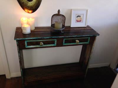 How to Build a Hall Table From Recycled Pallets DIY Pallet Video Tutorials Pallet Desks & Pallet Tables How to Build a Hall Table From Recycled Pallets DIY Pallet Video Tutorials Pallet Desks & Pallet Tables