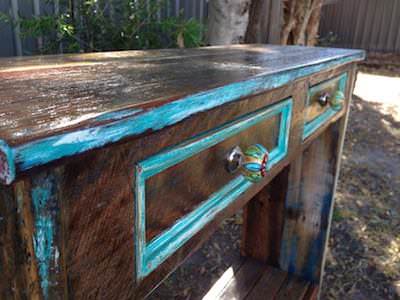 How to Build a Hall Table From Recycled Pallets DIY Pallet Video Tutorials Pallet Desks & Pallet Tables How to Build a Hall Table From Recycled Pallets DIY Pallet Video Tutorials Pallet Desks & Pallet Tables