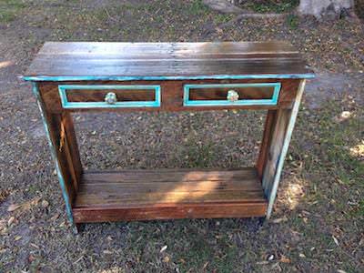 How to Build a Hall Table From Recycled Pallets DIY Pallet Video Tutorials Pallet Desks & Pallet Tables How to Build a Hall Table From Recycled Pallets DIY Pallet Video Tutorials Pallet Desks & Pallet Tables