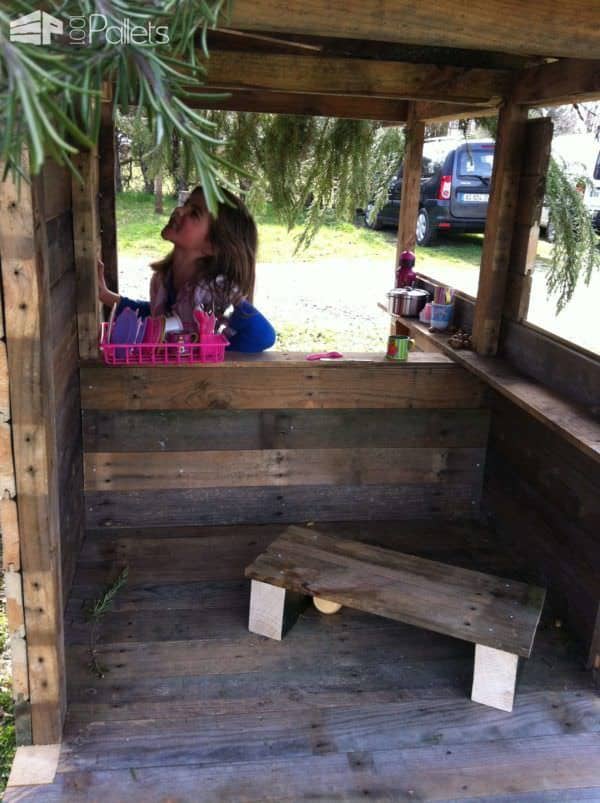 Cabane En Palettes Recyclées / Recycled Pallets Into Cool Hut For Kids Fun Pallet Crafts for Kids Pallet Sheds, Cabins, Huts & Playhouses Cabane En Palettes Recyclées / Recycled Pallets Into Cool Hut For Kids Fun Pallet Crafts for Kids Pallet Sheds, Cabins, Huts & Playhouses