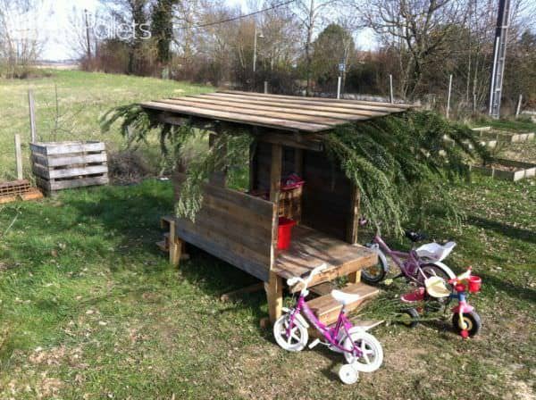 Cabane En Palettes Recyclées / Recycled Pallets Into Cool Hut For Kids Fun Pallet Crafts for Kids Pallet Sheds, Cabins, Huts & Playhouses Cabane En Palettes Recyclées / Recycled Pallets Into Cool Hut For Kids Fun Pallet Crafts for Kids Pallet Sheds, Cabins, Huts & Playhouses