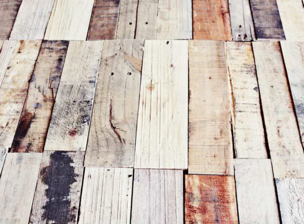 Diy: Upcycled Pallet Into Rustic Kitchen Table Pallet Desks & Pallet Tables Diy: Upcycled Pallet Into Rustic Kitchen Table Pallet Desks & Pallet Tables