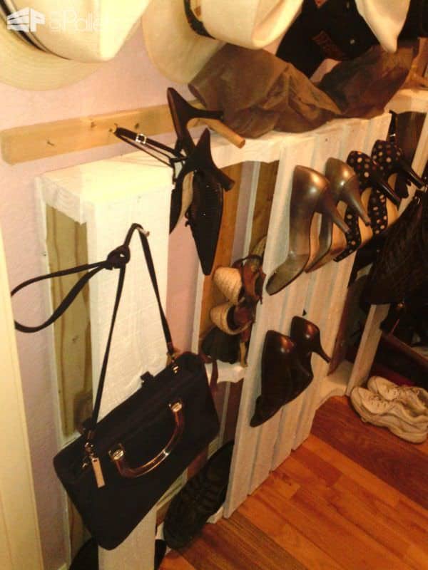 Entertainment System & Shoe Accessory Rack Pallet Shelves & Pallet Coat Hangers Entertainment System & Shoe Accessory Rack Pallet Shelves & Pallet Coat Hangers
