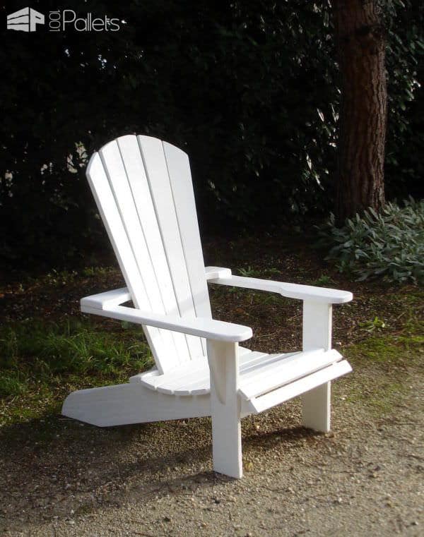 Fauteuils Adirondack Blancs En Palettes Recyclées / White Pallet Adirondack Chairs Pallet Benches, Pallet Chairs & Stools Fauteuils Adirondack Blancs En Palettes Recyclées / White Pallet Adirondack Chairs Pallet Benches, Pallet Chairs & Stools