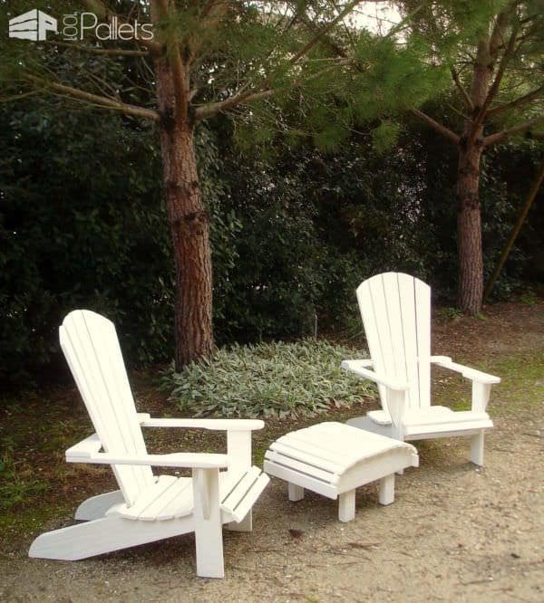 Fauteuils Adirondack Blancs En Palettes Recyclées / White Pallet Adirondack Chairs Pallet Benches, Pallet Chairs & Stools Fauteuils Adirondack Blancs En Palettes Recyclées / White Pallet Adirondack Chairs Pallet Benches, Pallet Chairs & Stools