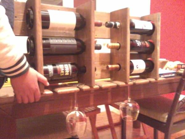 Horizontal Pallet Wine Rack Pallet Shelves & Pallet Coat Hangers Horizontal Pallet Wine Rack Pallet Shelves & Pallet Coat Hangers