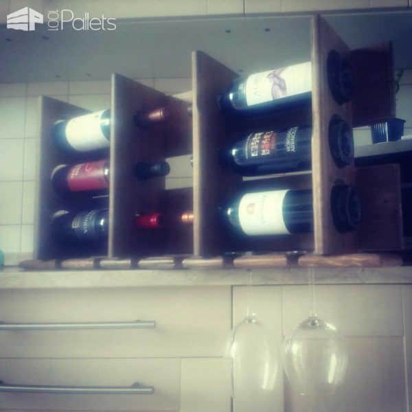 Horizontal Pallet Wine Rack Pallet Shelves & Pallet Coat Hangers Horizontal Pallet Wine Rack Pallet Shelves & Pallet Coat Hangers