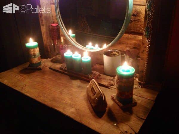 Makeup Vanity Made From Reclaimed Wooden Pallets Pallet Desks & Pallet Tables Makeup Vanity Made From Reclaimed Wooden Pallets Pallet Desks & Pallet Tables