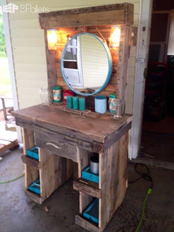 Makeup Vanity Made From Reclaimed Wooden Pallets Pallet Desks & Pallet Tables Makeup Vanity Made From Reclaimed Wooden Pallets Pallet Desks & Pallet Tables