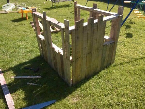 Wendy Pallet House Fun Pallet Crafts for Kids Pallet Sheds, Cabins, Huts & Playhouses Wendy Pallet House Fun Pallet Crafts for Kids Pallet Sheds, Cabins, Huts & Playhouses