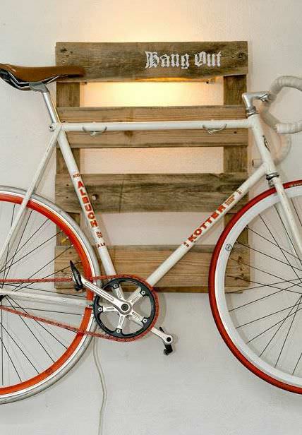 Bike Racks: 16 Ways of Building Your Own Pallet Bike Rack Pallet Terraces & Pallet Patios Bike Racks: 16 Ways of Building Your Own Pallet Bike Rack Pallet Terraces & Pallet Patios