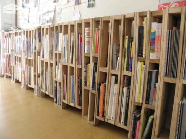Design Bookshelf With Vertical Pallets Pallet Bookcases & Bookshelves Pallet Shelves & Pallet Coat Hangers Design Bookshelf With Vertical Pallets Pallet Bookcases & Bookshelves Pallet Shelves & Pallet Coat Hangers