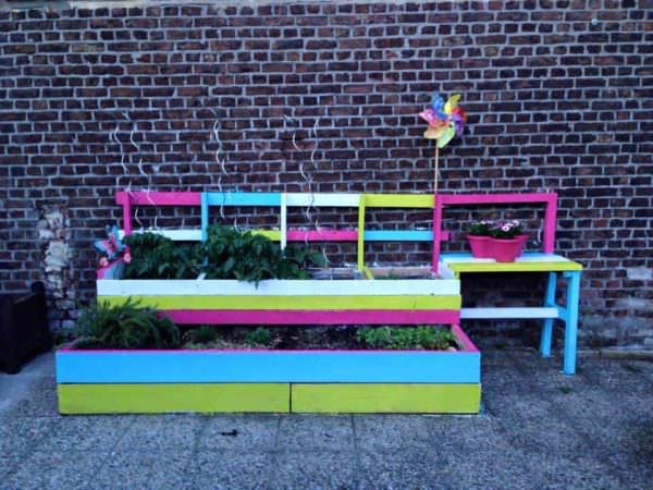 Urban Garden With Reclaimed Wood Lounges & Garden Sets Urban Garden With Reclaimed Wood Lounges & Garden Sets