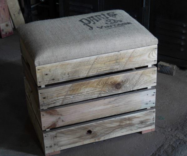 Banquette Coffre En Bois / Seat & Wooden Chest Pallet Benches, Pallet Chairs & Stools Pallet Boxes & Chests Banquette Coffre En Bois / Seat & Wooden Chest Pallet Benches, Pallet Chairs & Stools Pallet Boxes & Chests