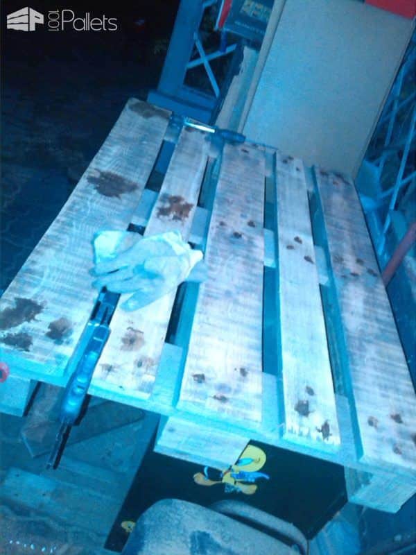 Little Pallet Kitchen Table Pallet Desks & Pallet Tables Little Pallet Kitchen Table Pallet Desks & Pallet Tables