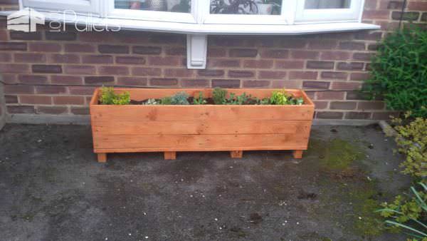 Pallet Garden Potting Bench, Planter & Firewood Shed Pallet Planters & Compost Bins Pallet Garden Potting Bench, Planter & Firewood Shed Pallet Planters & Compost Bins