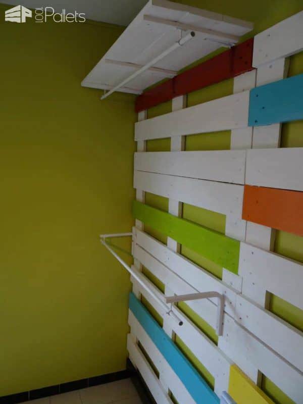 Bed & Wardrobe Rack Made From 28 Recycled Pallets Fun Pallet Crafts for Kids Bed & Wardrobe Rack Made From 28 Recycled Pallets Fun Pallet Crafts for Kids