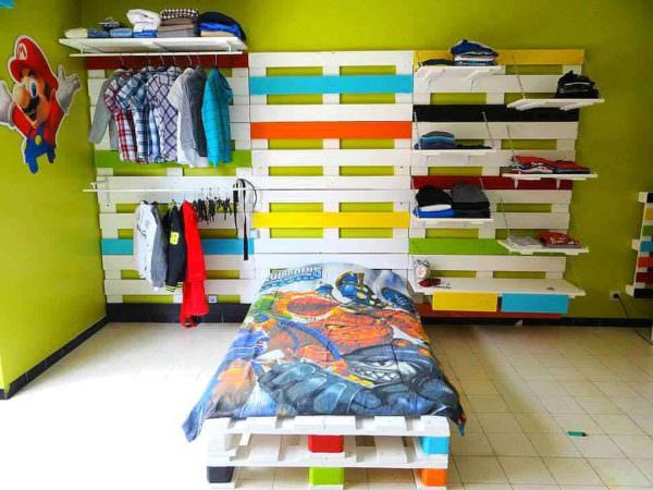 Bed & Wardrobe Rack Made From 28 Recycled Pallets Fun Pallet Crafts for Kids Bed & Wardrobe Rack Made From 28 Recycled Pallets Fun Pallet Crafts for Kids