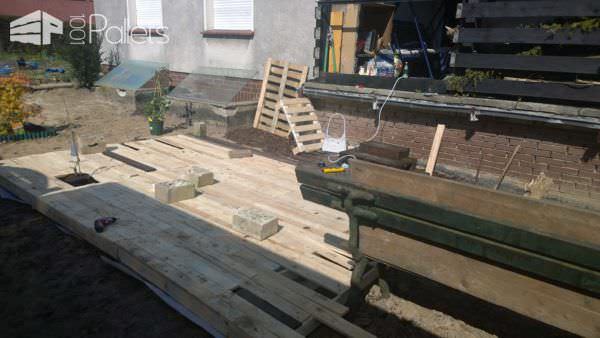 Gartenterasse / Pallet Terrace Pallet Terraces & Pallet Patios Gartenterasse / Pallet Terrace Pallet Terraces & Pallet Patios