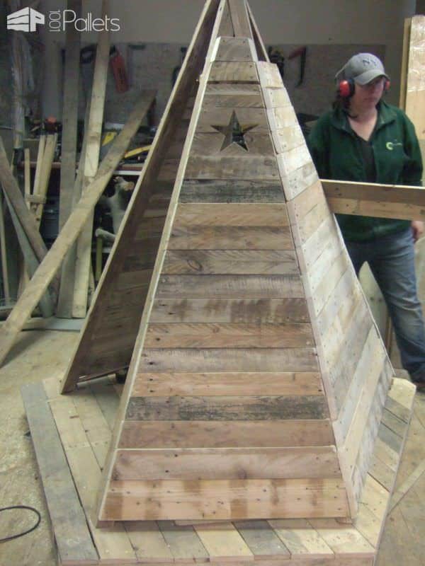Pallet Teepee Fun Pallet Crafts for Kids Pallet Sheds, Cabins, Huts & Playhouses Pallet Teepee Fun Pallet Crafts for Kids Pallet Sheds, Cabins, Huts & Playhouses