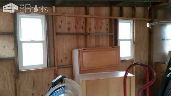 Shed From Pallets & Other Recycled Materials To Keep Costs Down Pallet Sheds, Cabins, Huts & Playhouses Shed From Pallets & Other Recycled Materials To Keep Costs Down Pallet Sheds, Cabins, Huts & Playhouses