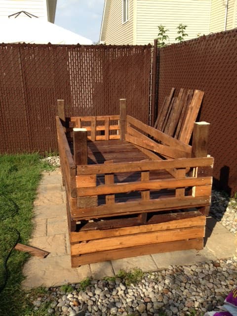 Jardin Surélevé / Pallet Raised Garden Pallet Planters & Compost Bins Jardin Surélevé / Pallet Raised Garden Pallet Planters & Compost Bins