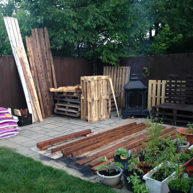 Jardin Surélevé / Pallet Raised Garden Pallet Planters & Compost Bins Jardin Surélevé / Pallet Raised Garden Pallet Planters & Compost Bins