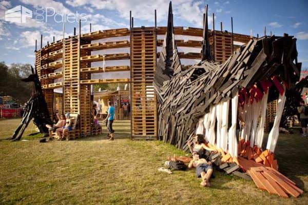 Sziget Festival Colosseum, Made out of 700 Pallets and 65 Feet Diameter Pallet Store, Bar & Restaurant Decorations Sziget Festival Colosseum, Made out of 700 Pallets and 65 Feet Diameter Pallet Store, Bar & Restaurant Decorations