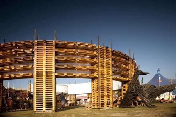 Sziget Festival Colosseum, Made out of 700 Pallets and 65 Feet Diameter Pallet Store, Bar & Restaurant Decorations Sziget Festival Colosseum, Made out of 700 Pallets and 65 Feet Diameter Pallet Store, Bar & Restaurant Decorations