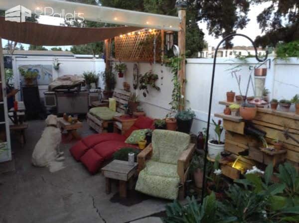 Beautiful Backyard Pallet Fountain Lounges & Garden Sets Beautiful Backyard Pallet Fountain Lounges & Garden Sets