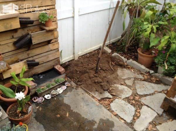 Beautiful Backyard Pallet Fountain Lounges & Garden Sets Beautiful Backyard Pallet Fountain Lounges & Garden Sets