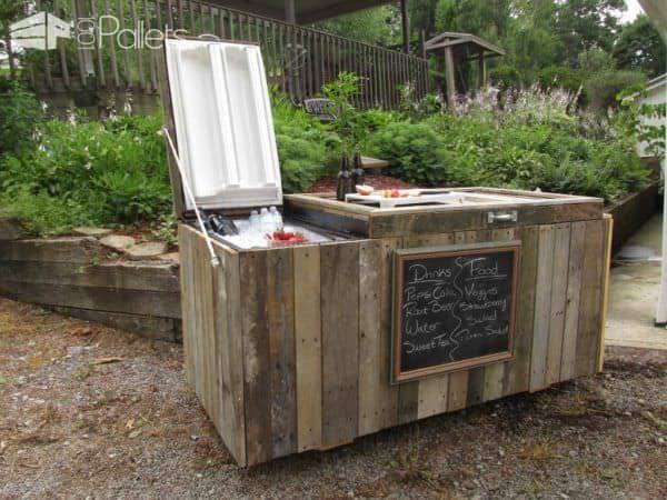 Rustic Cooler From Broken Refrigerator & Pallets Pallet Boxes & Chests Rustic Cooler From Broken Refrigerator & Pallets Pallet Boxes & Chests