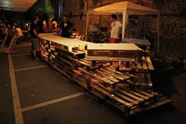 64 Awesome Wooden Pallet Bars For Your Inspiration! Pallet Bars 64 Awesome Wooden Pallet Bars For Your Inspiration! Pallet Bars