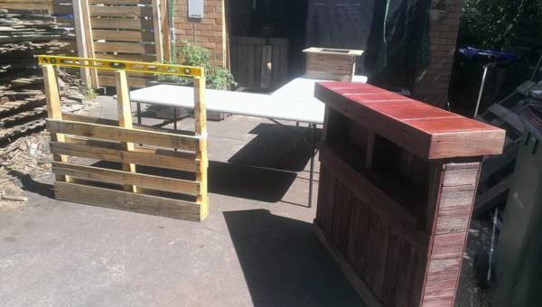 64 Awesome Wooden Pallet Bars For Your Inspiration! Pallet Bars 64 Awesome Wooden Pallet Bars For Your Inspiration! Pallet Bars