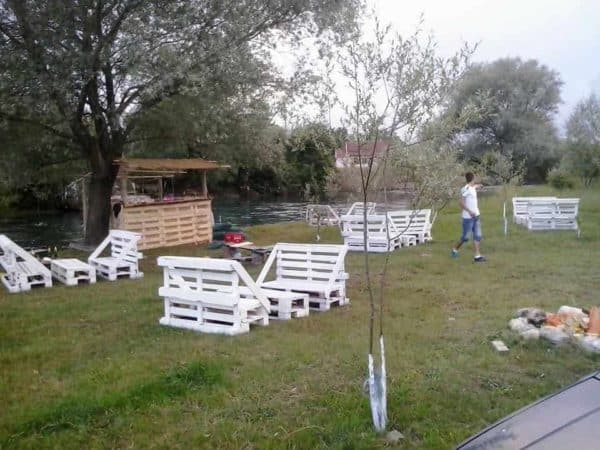 64 Awesome Wooden Pallet Bars For Your Inspiration! Pallet Bars 64 Awesome Wooden Pallet Bars For Your Inspiration! Pallet Bars
