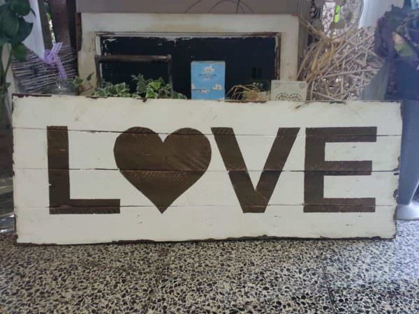 Love Sign From Discarded Pallet Wood Pallet Wall Decor & Pallet Painting 