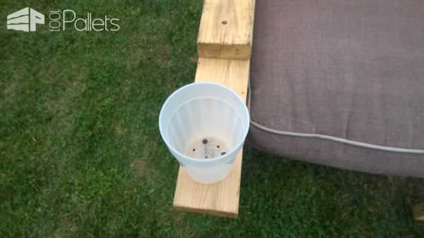 Pallet Captains Chair Pallet Benches, Pallet Chairs & Stools Pallet Captains Chair Pallet Benches, Pallet Chairs & Stools