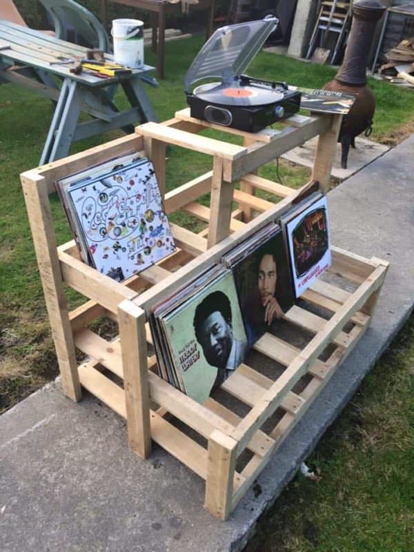 Record Player & Vinyl Storage Unit Pallet Shelves & Pallet Coat Hangers Record Player & Vinyl Storage Unit Pallet Shelves & Pallet Coat Hangers