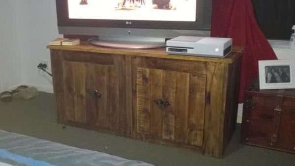Rustic Tv Cabinet/Cupboard Pallet TV Stands & Racks Rustic Tv Cabinet/Cupboard Pallet TV Stands & Racks