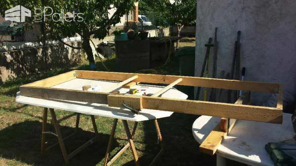 Table De Jardin En Palettes / Pallets Garden Table Pallet Desks & Pallet Tables Table De Jardin En Palettes / Pallets Garden Table Pallet Desks & Pallet Tables
