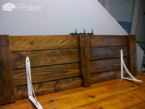 Laundry Shelf Pallet Shelves & Pallet Coat Hangers Laundry Shelf Pallet Shelves & Pallet Coat Hangers